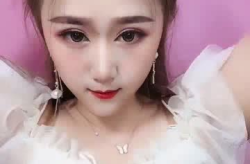 我是漂亮的小姐姐丸子,美丽与自信并存的时尚小姐姐